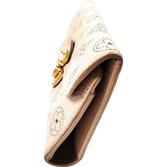 096288AN (G4) Louis Vuitton Wallet Long Beige Monogram Mahina - Picture 3 of 10